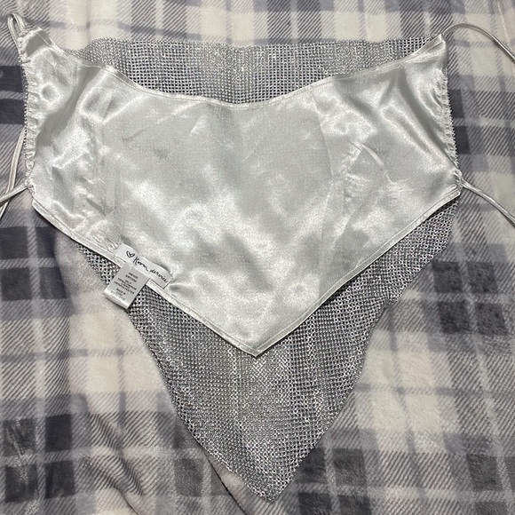 💎2000s inspired sparkle handkerchief top 💎 - Picture 6 of 8
